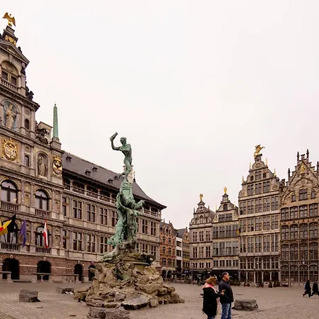 Shway - The First Mate's Watch Apartment Antwerp